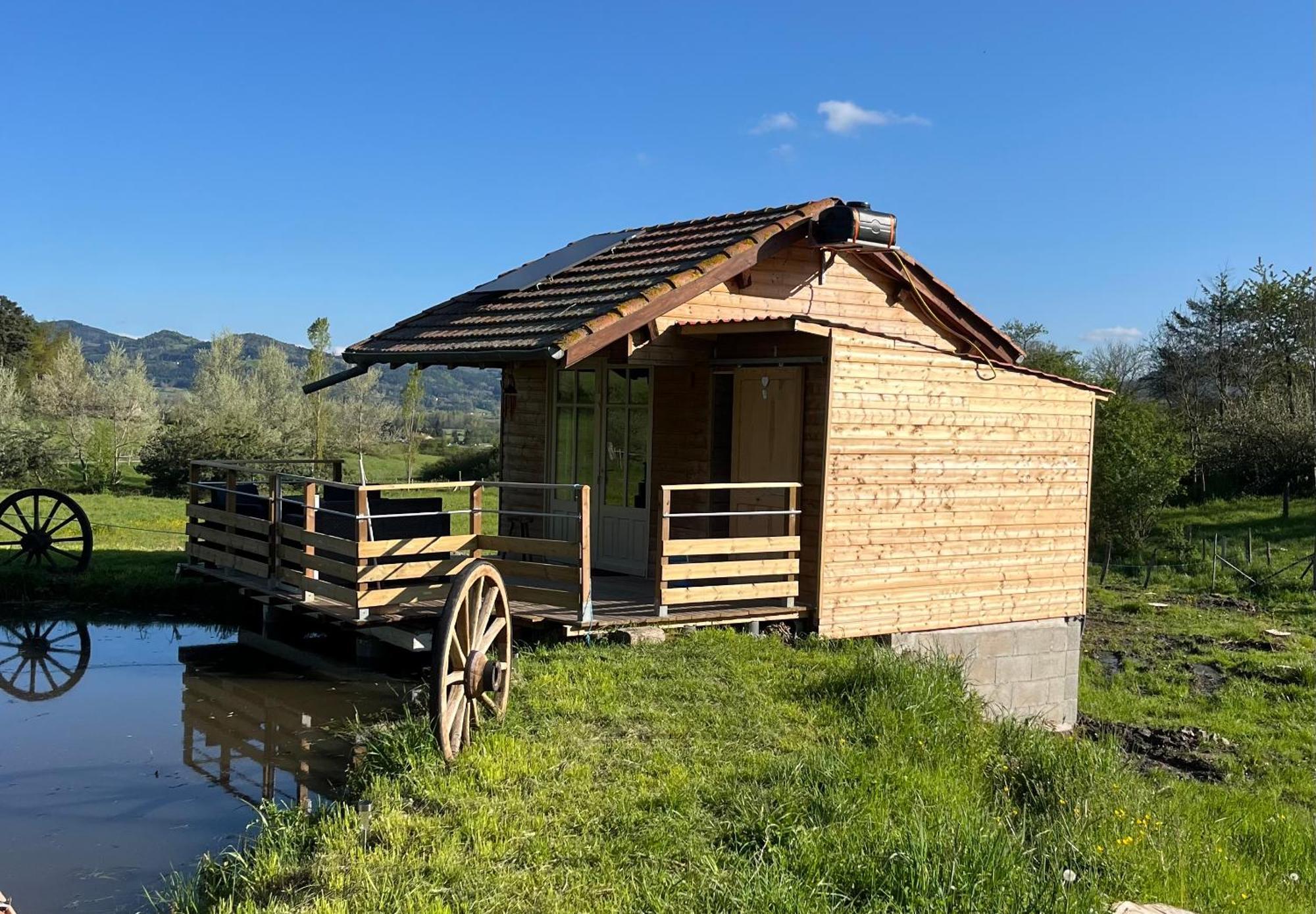Au Bord D'un Etang Country house