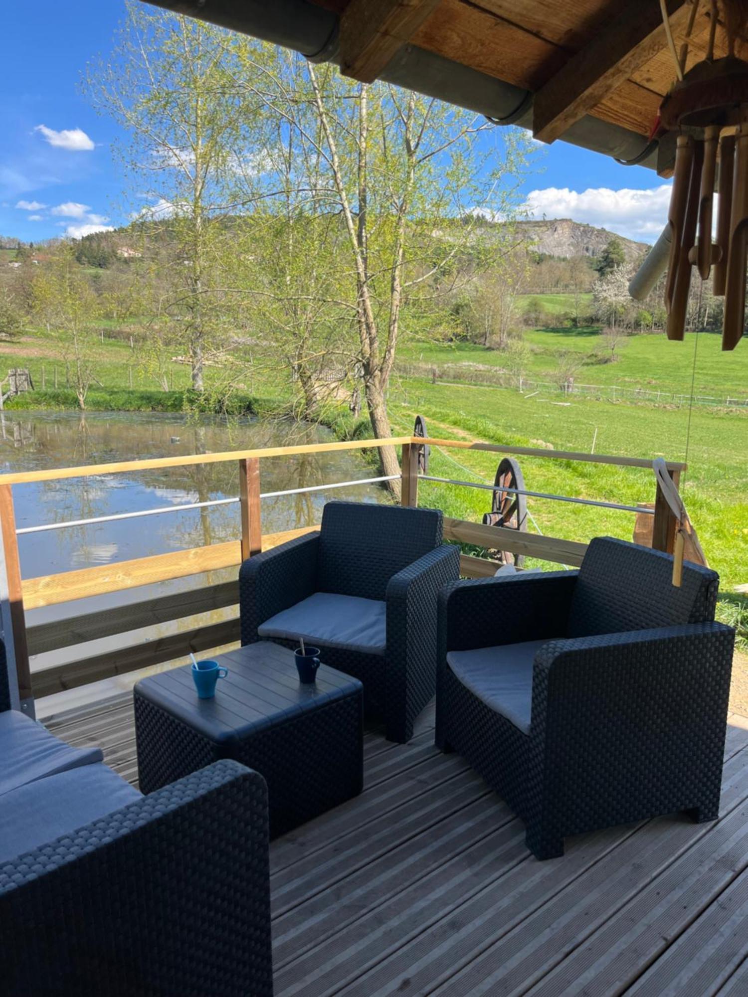 Au Bord D'un Etang Country house *