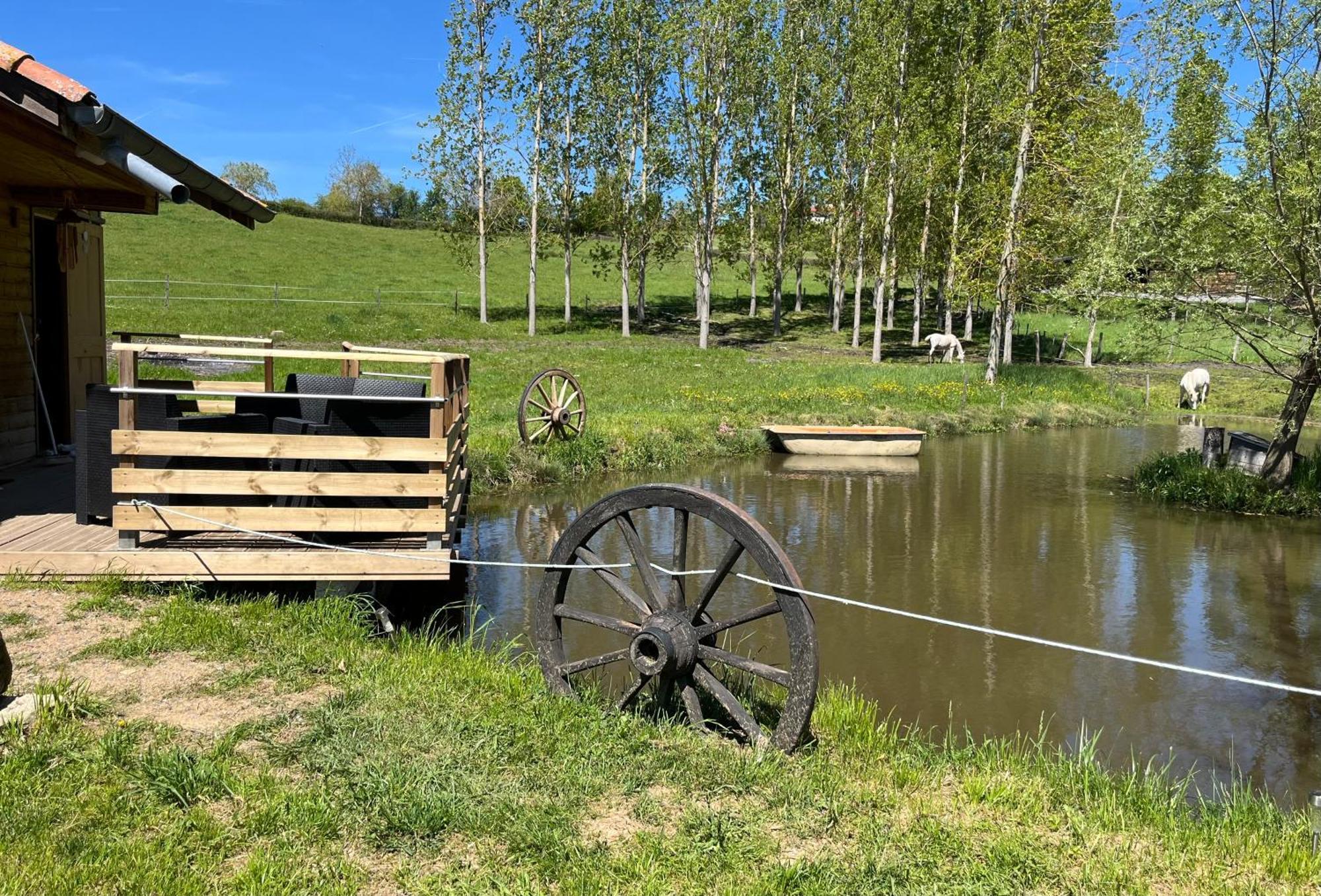 Au Bord D'un Etang Landhuis Saint-Pierre-Eynac