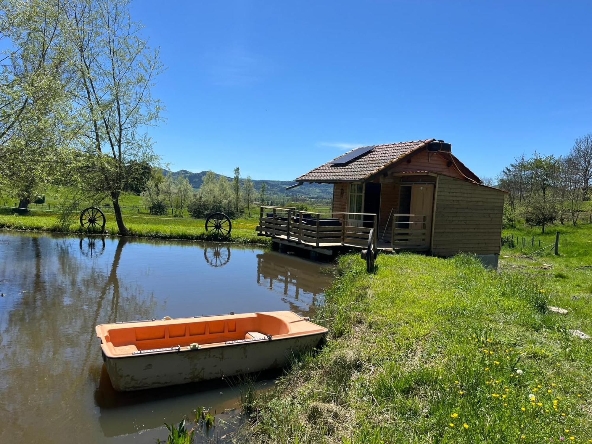 Au Bord D'un Etang Saint-Pierre-Eynac